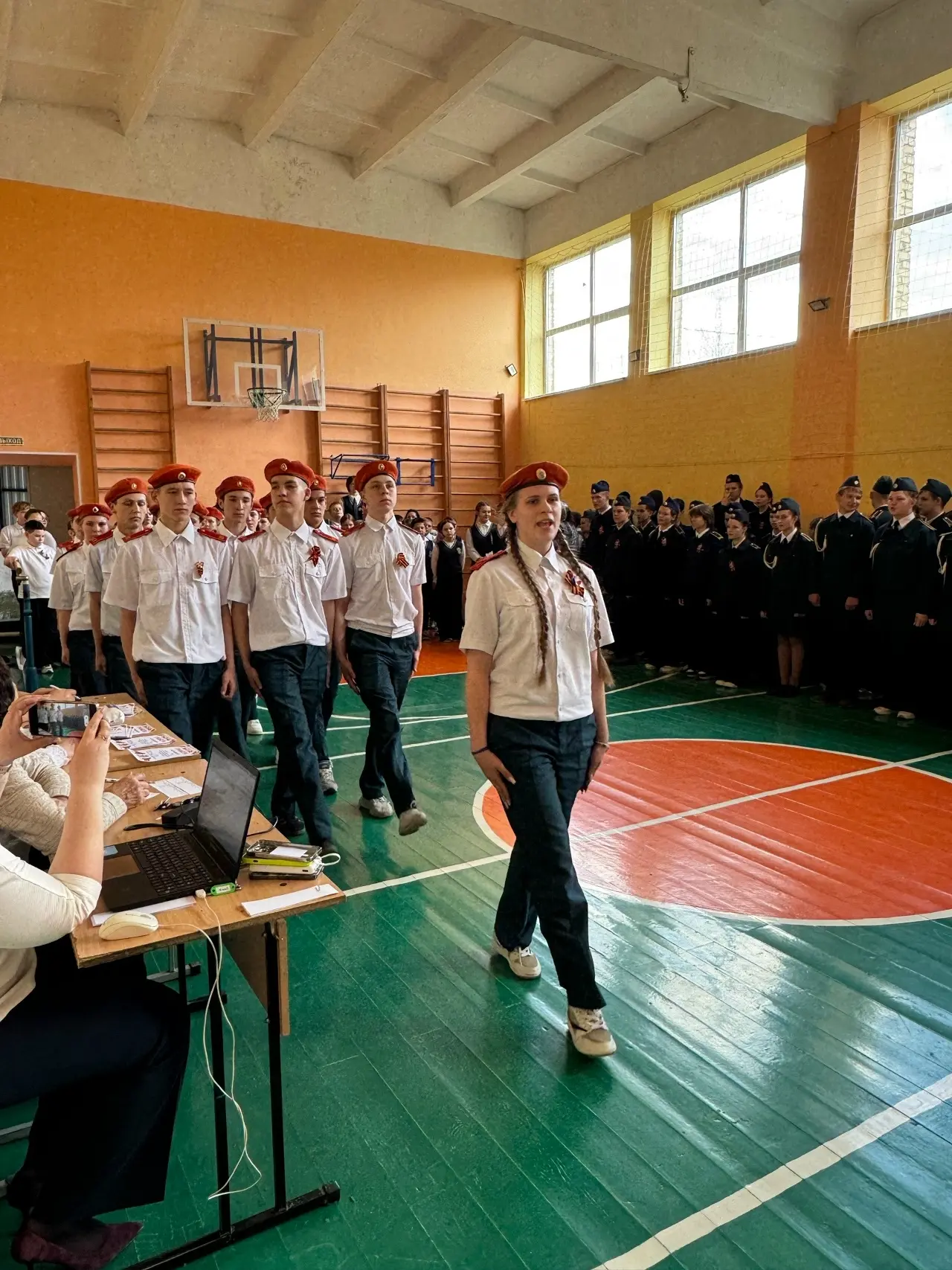 🎖СМОТР СТРОЯ И ПЕСНИ: дисциплинированность, сплоченность, патриотизм!

🇷🇺В нашей школе прошёл тра