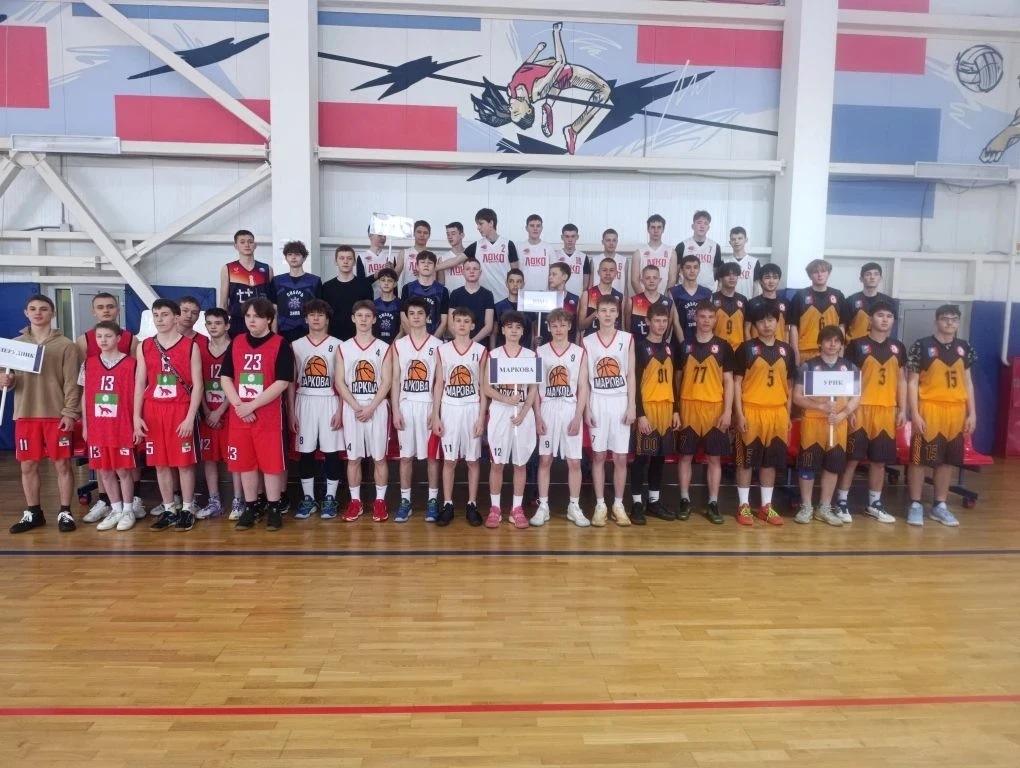 🏀 Итоги первого игрового дня областного турнира в п. Залари! 🎉  Наши команды показали впечатляющие р
