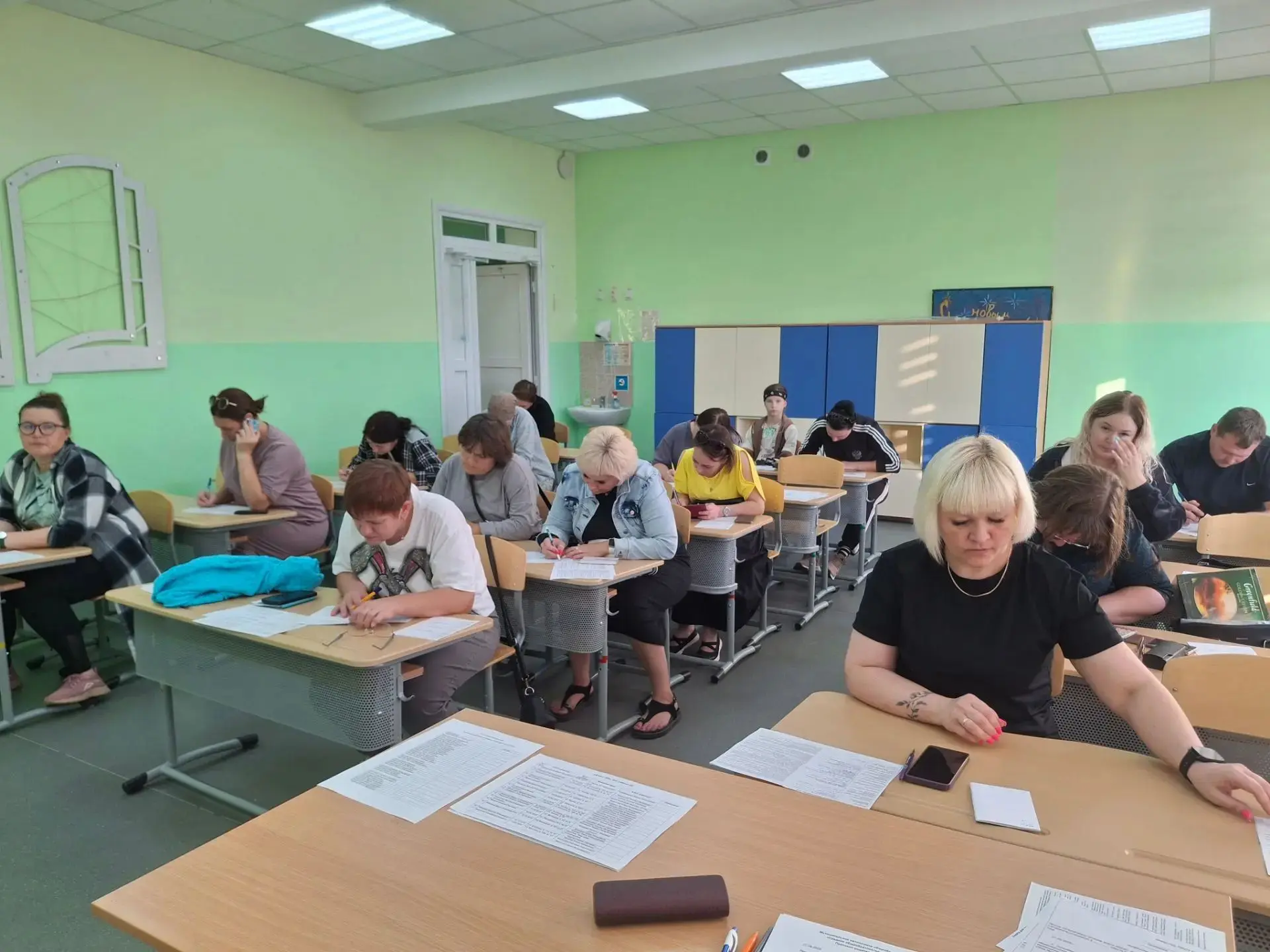 До 1 сентября — рукой подать! А это значит, что школа №12 г. Ишима готовится к встрече ...