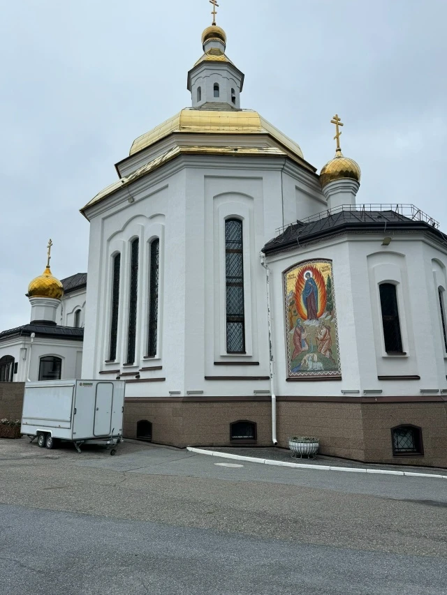 Анастасия Новицкая : Сегодня вместе с жителями нашего города побывала на Божественной литургии в чес