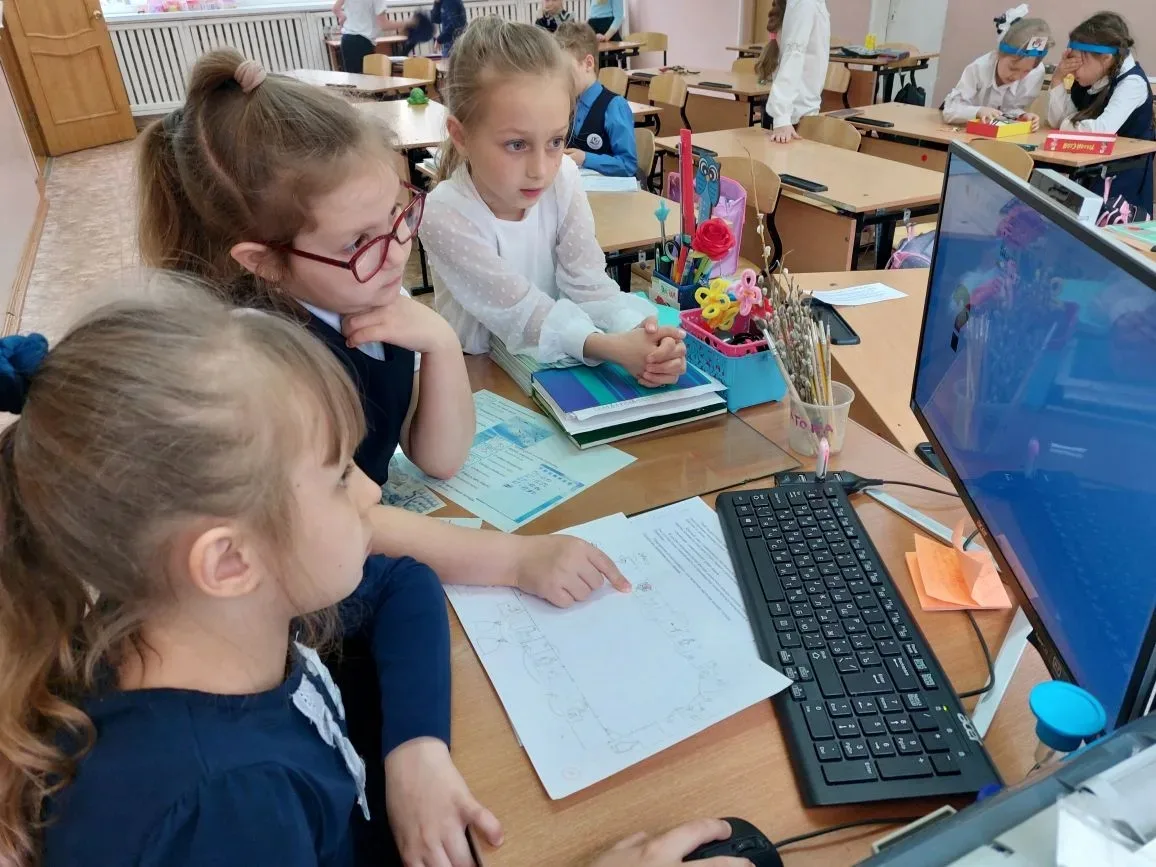 ❤️ Когда небо улыбается детям — они творят чудеса  В 1 «Б» классе случилось что-то по-настоящему тёп