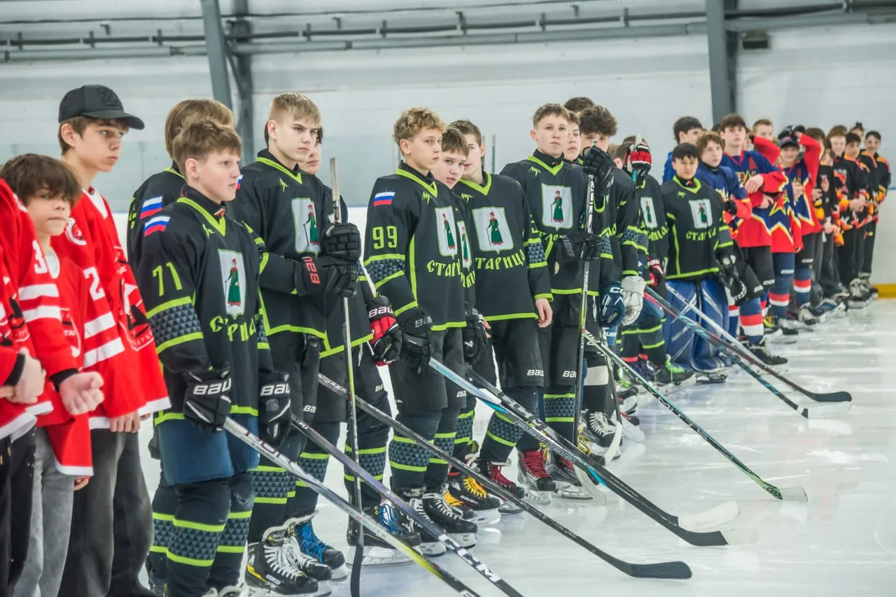 📌 Спорт  Легенда живет в сердцах и на льду!  В Переславле-Залесском стартовал Седьмой турнир по хокк