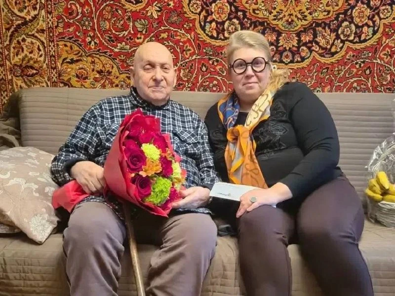 🎂 В Коньково поздравили жителей с большими юбилеями