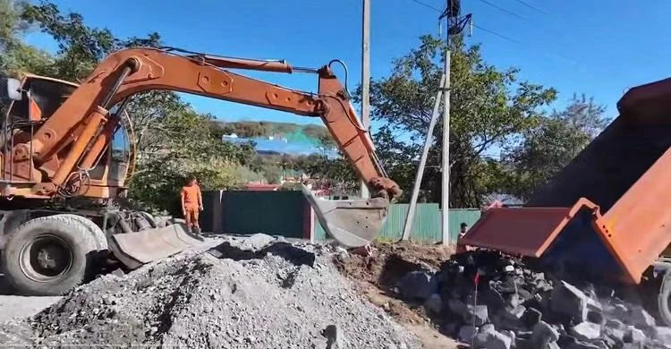 Во Владивостоке строят дорогу-дублер на время ремонта Рудневского моста