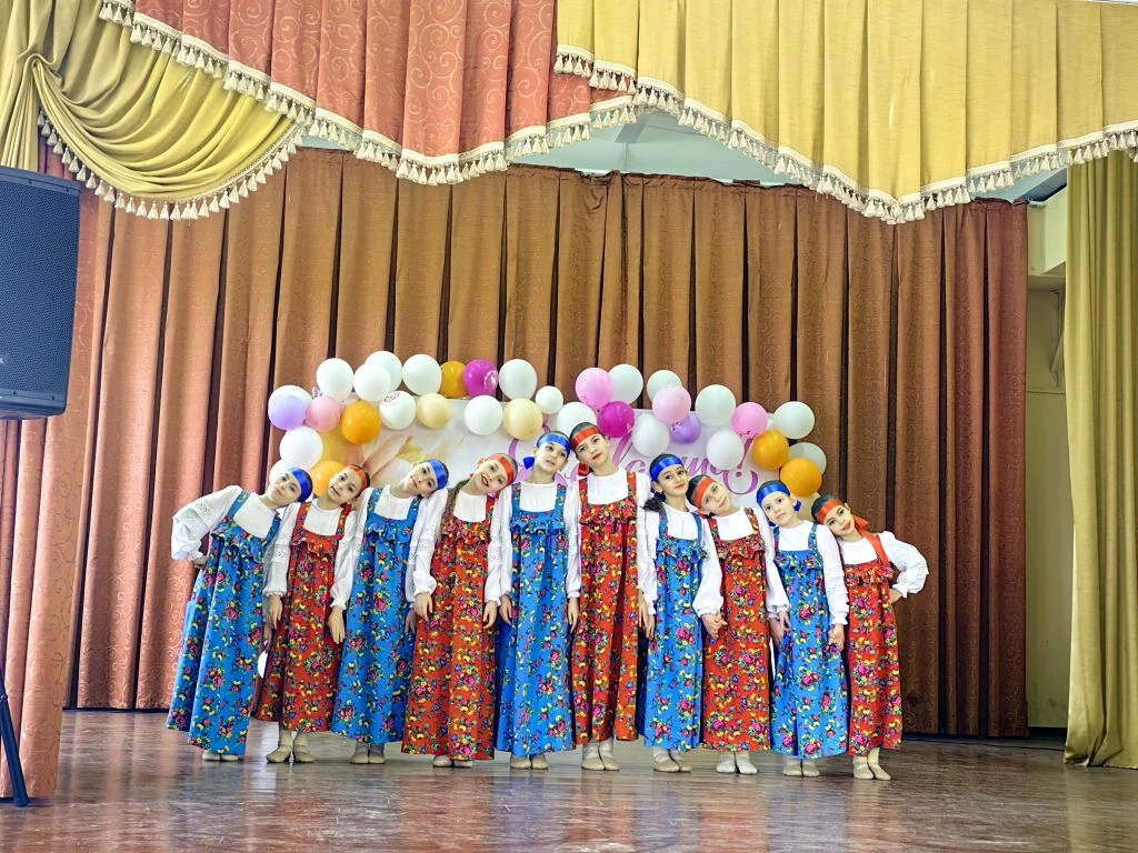 💐 В нашей школе прошел замечательный концерт, посвященный Международному женскому дню! Творческие ко