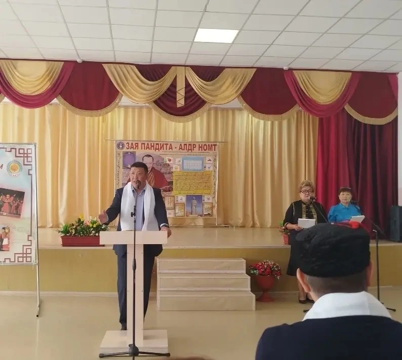 Участие учителя калмыцкого языка в республиканском семинаре «Тодо бичиг и миссия учител...