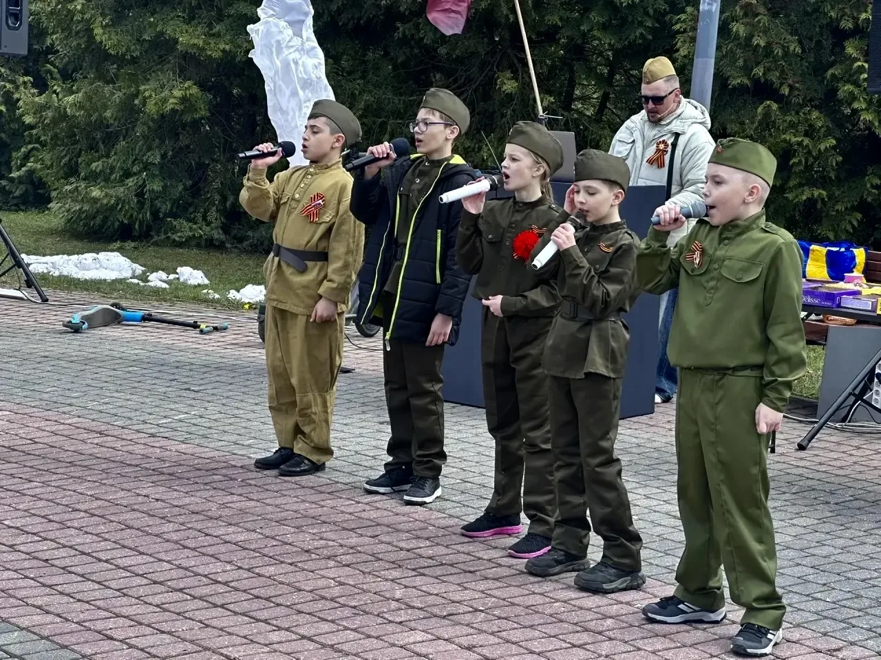 Наши ребята выступили в Сквере Марии Рубцовой в Химках — на городском мероприятии. Жива...