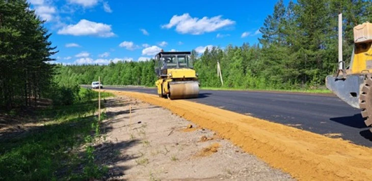 🚧 Подъехали промежуточные итоги летнего ремонта дорог в Коми

План по дорожным стройкам у республик