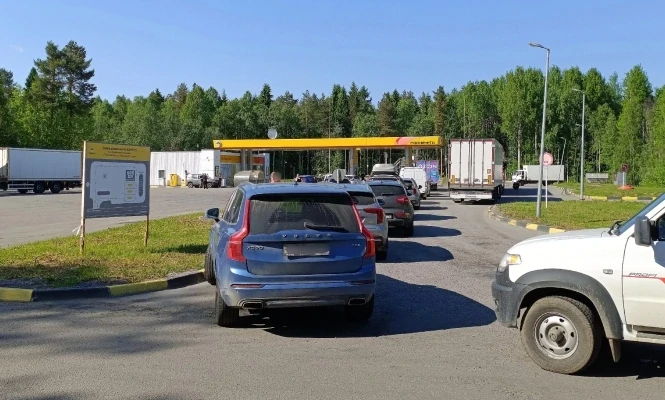 Главное за неделю 08.06. – 14.06.

1) АЗС в Карелии вводят ограничения на продажу топлива

https://s