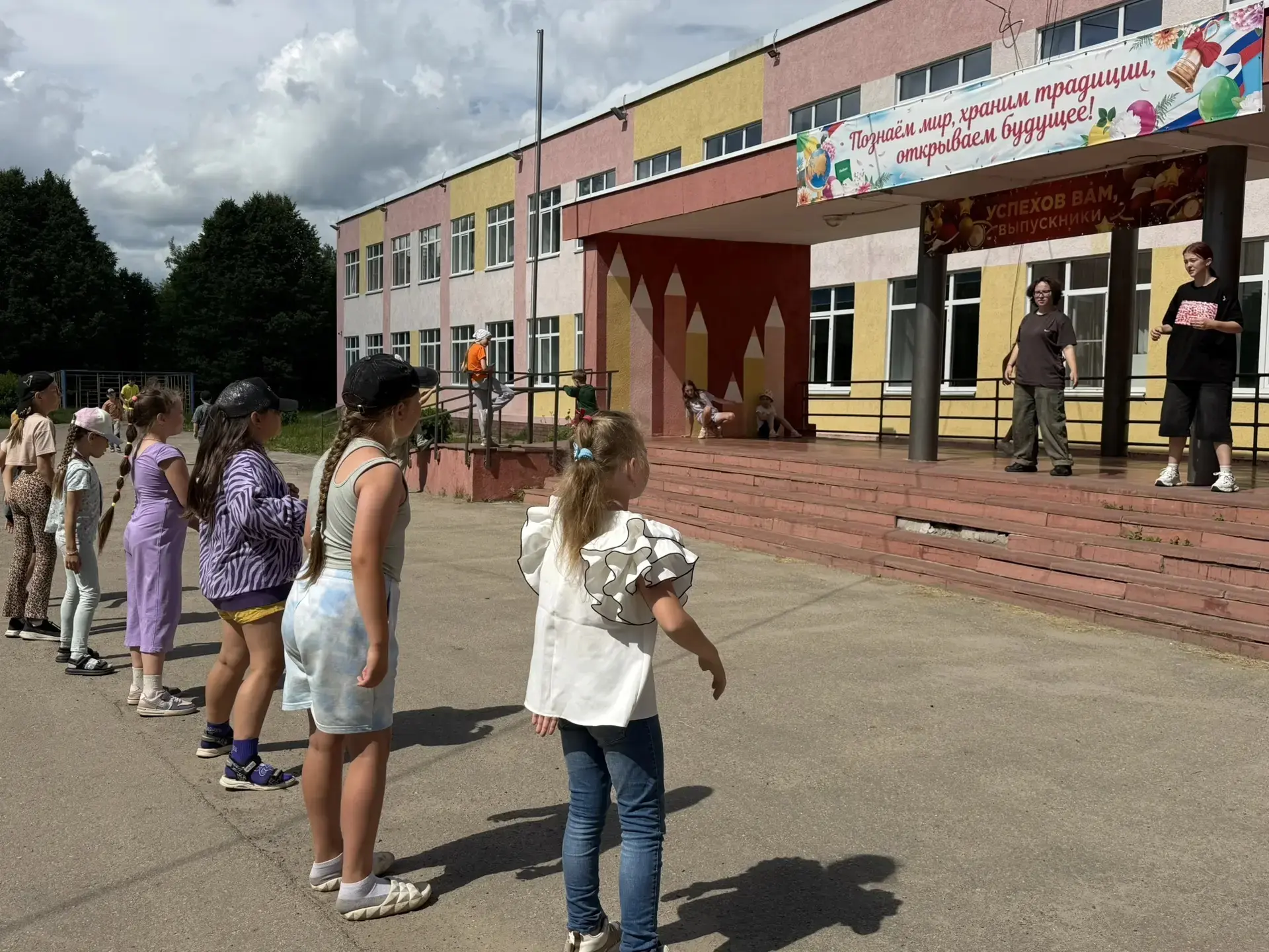 🌎ЗЕЛЕНАЯ ПЛАНЕТА 2026🌎

ДЕНЬ 1️⃣3️⃣

Вот и пролетел ещё один день в нашем лагере.

Утро началось с
