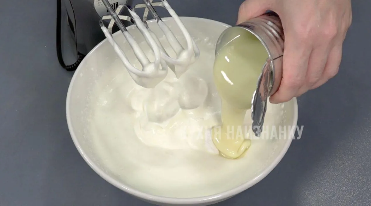 Домашнее клубничное мороженое. Самый простой рецепт.  Мороженое раньше дома не готовила. У меня поче