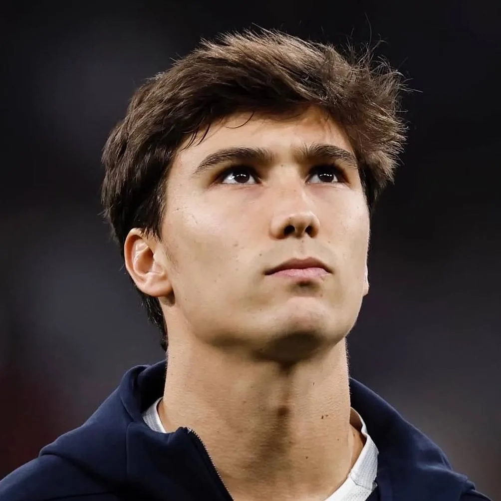 jfelixdiaz | «Реал Мадрид» по-прежнему просит за Гонсало Гарсию € 60 миллионов 💸

@go_realmadrid