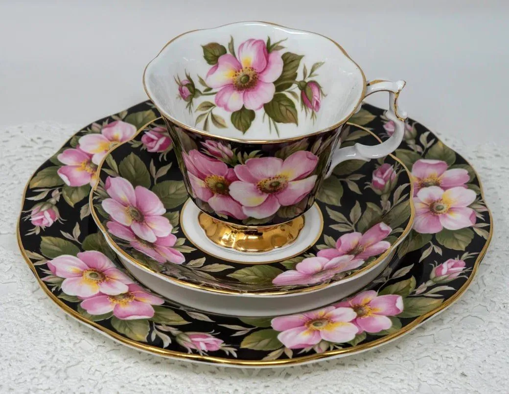 Royal Albert. Анонс
