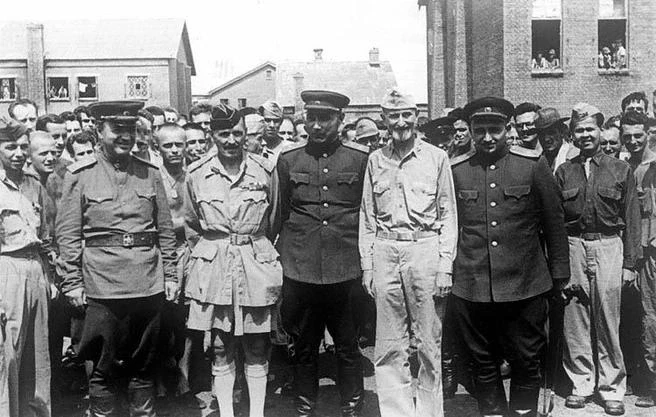 🎗 Утром 19 августа 1945 года десантники 6-й Гвардейской танкововой армии заняли город ...