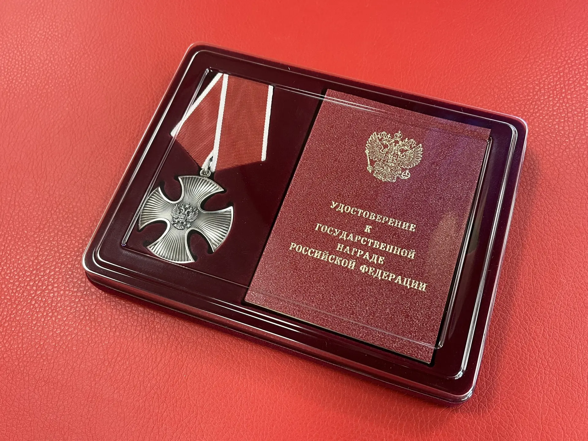 В Марковке передали Ордена Мужества родственникам погибших Героев

🇷🇺 Указом президента Российской