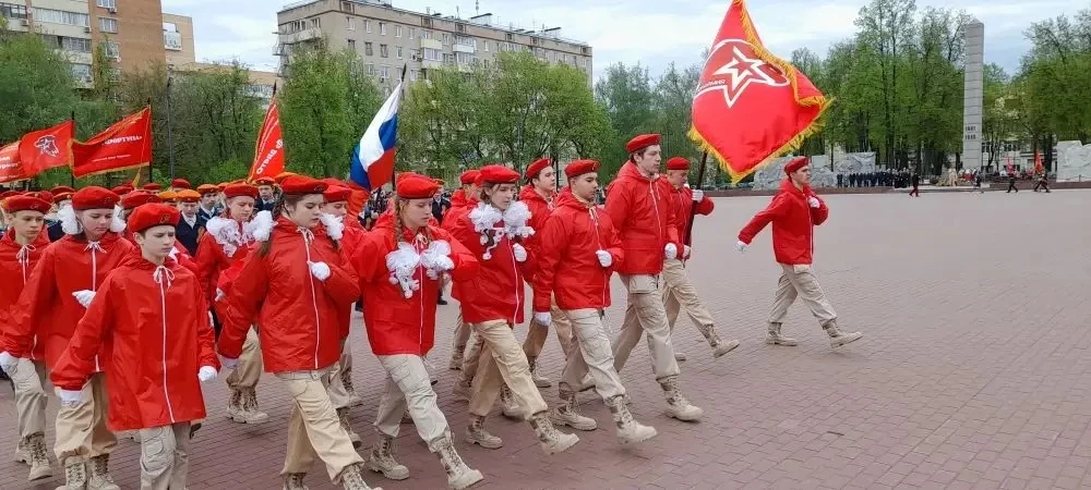 9 мая, в день празднования Великой Победы, ВПК "Молодая Гвардия" принял участие в возложении цветов 
