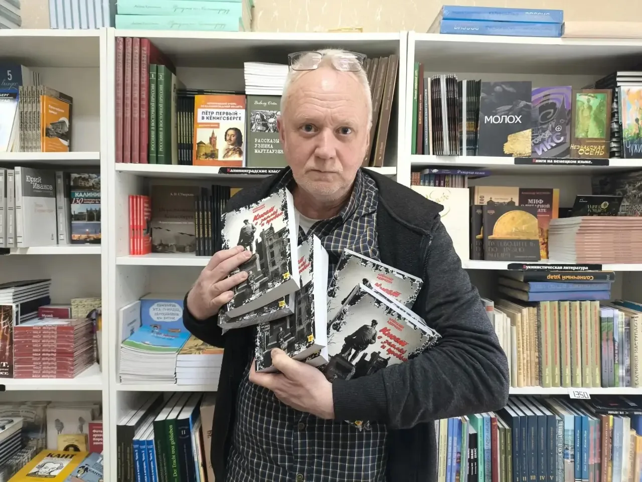 Сегодня о том, как он был юннатом в зоопарке, рассказывает замечательный журналист и пи...