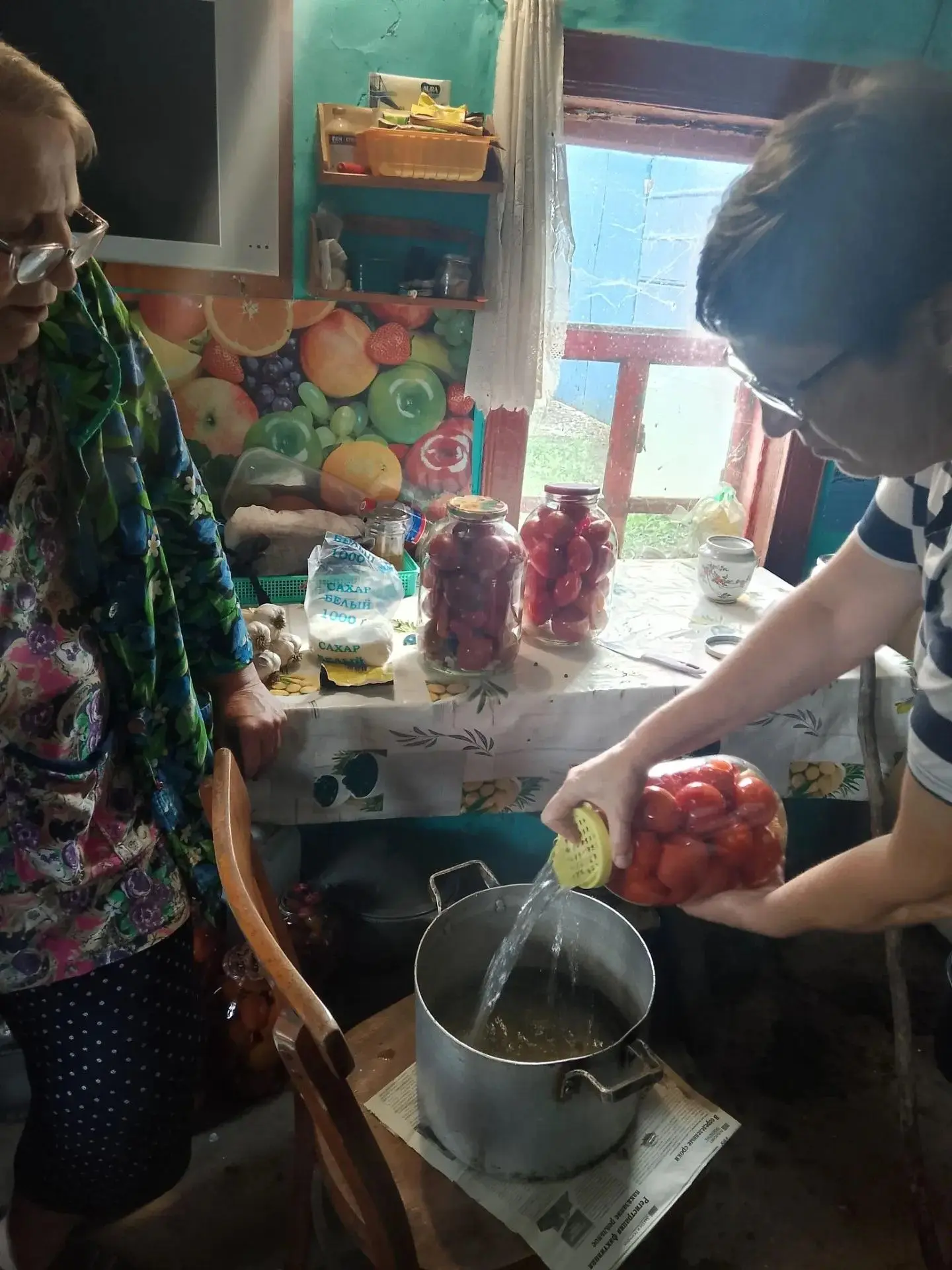 Социальные работники продолжают оказывать помощь одиноким и одинокопроживающим получате...