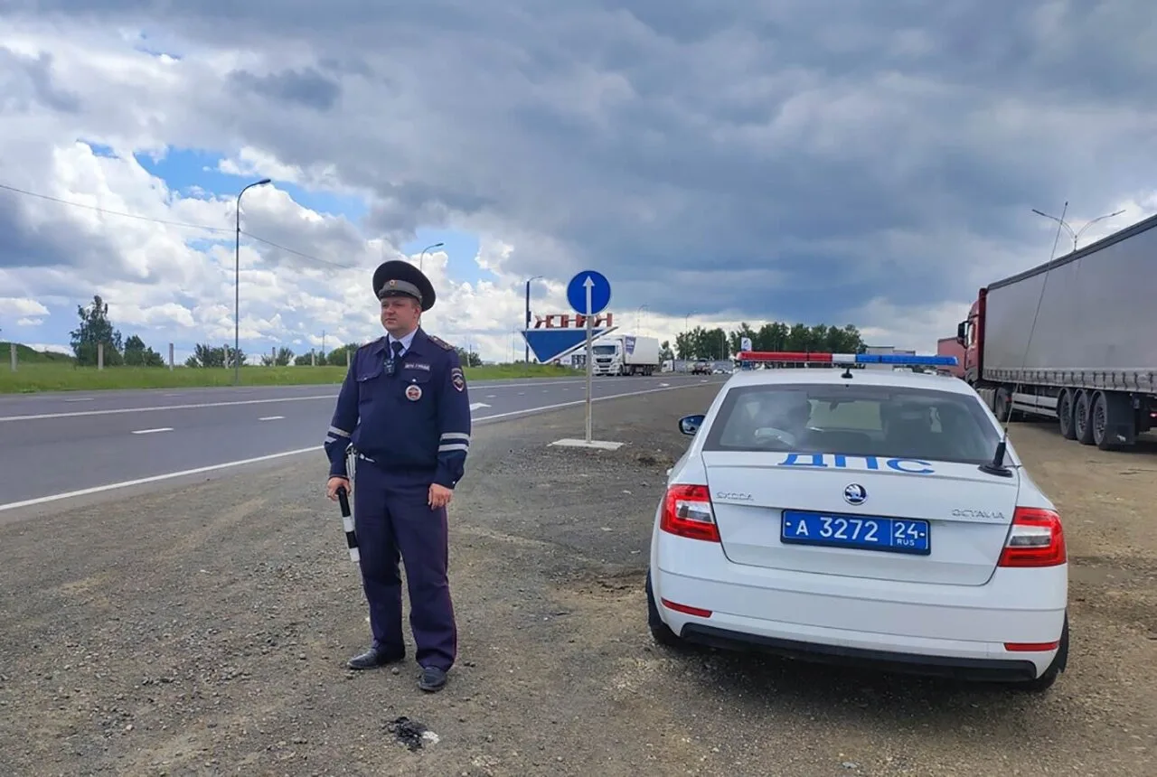 На дорогах в выходные введут усиленный контроль

В выходные сотрудники Госавтоинспекции перейдут на 
