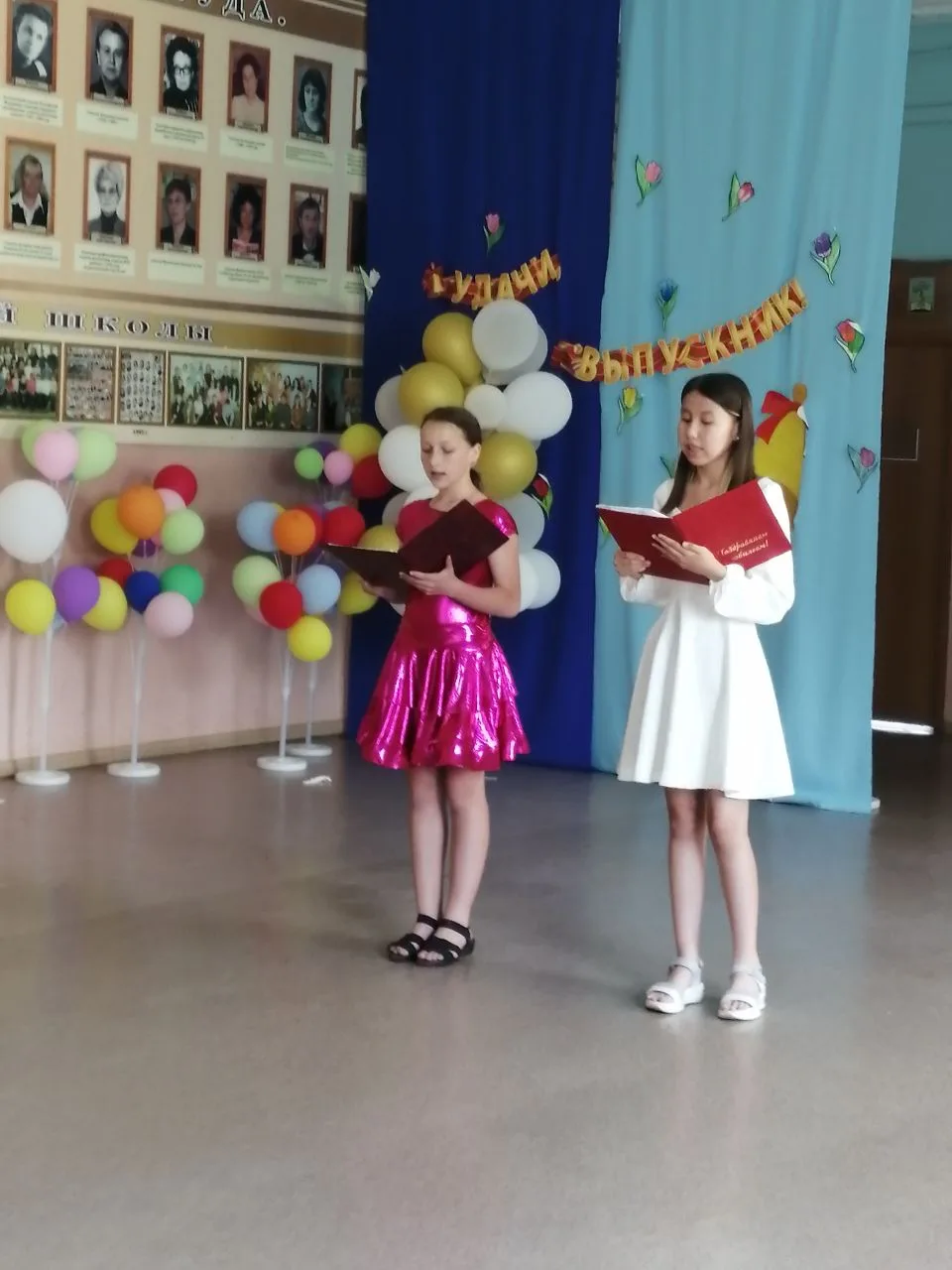 Силами детей и воспитателей школьного лагеря "Солнышко" был подготовлен концерт к Дню Р...