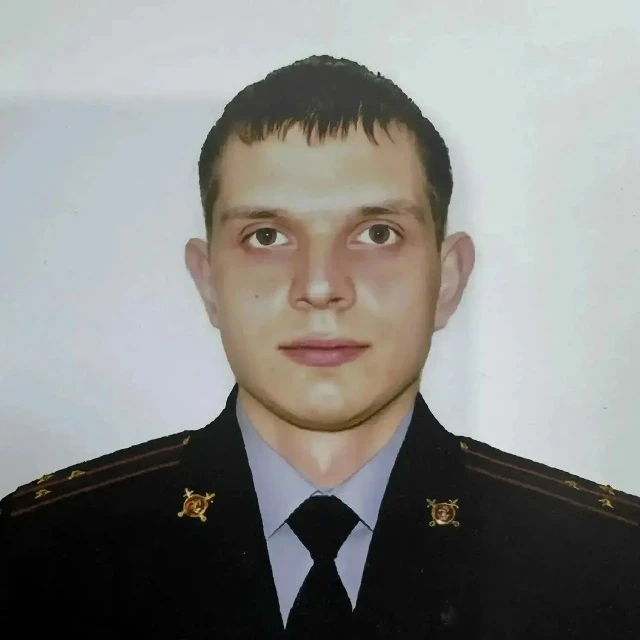 Полицейский погиб в свой день рождения от рук Сергея Басалаева, который напал на силови...