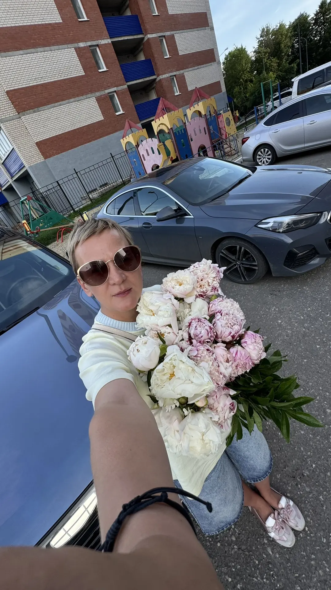 С Днём России! 🇷🇺

Сияйте, вдохновляйте, любите свою страну ❤️