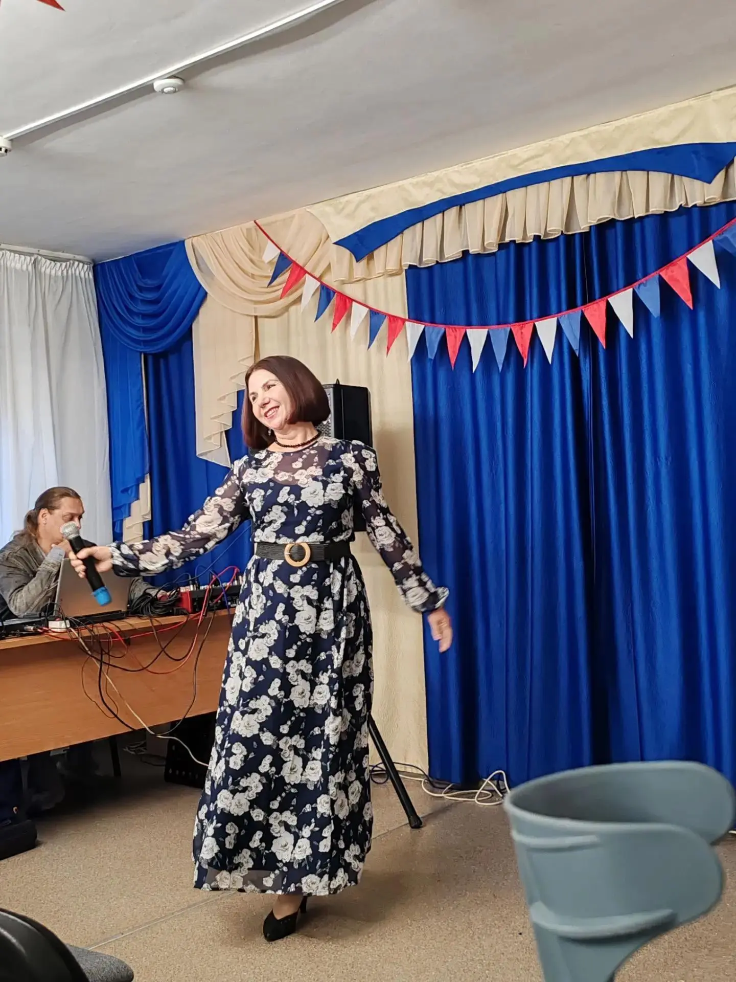 ВАЛЬС ЮНОСТИ МОЕЙ: ПРАЗДНИК КО ДНЮ ПОЖИЛОГО ЧЕЛОВЕКА
