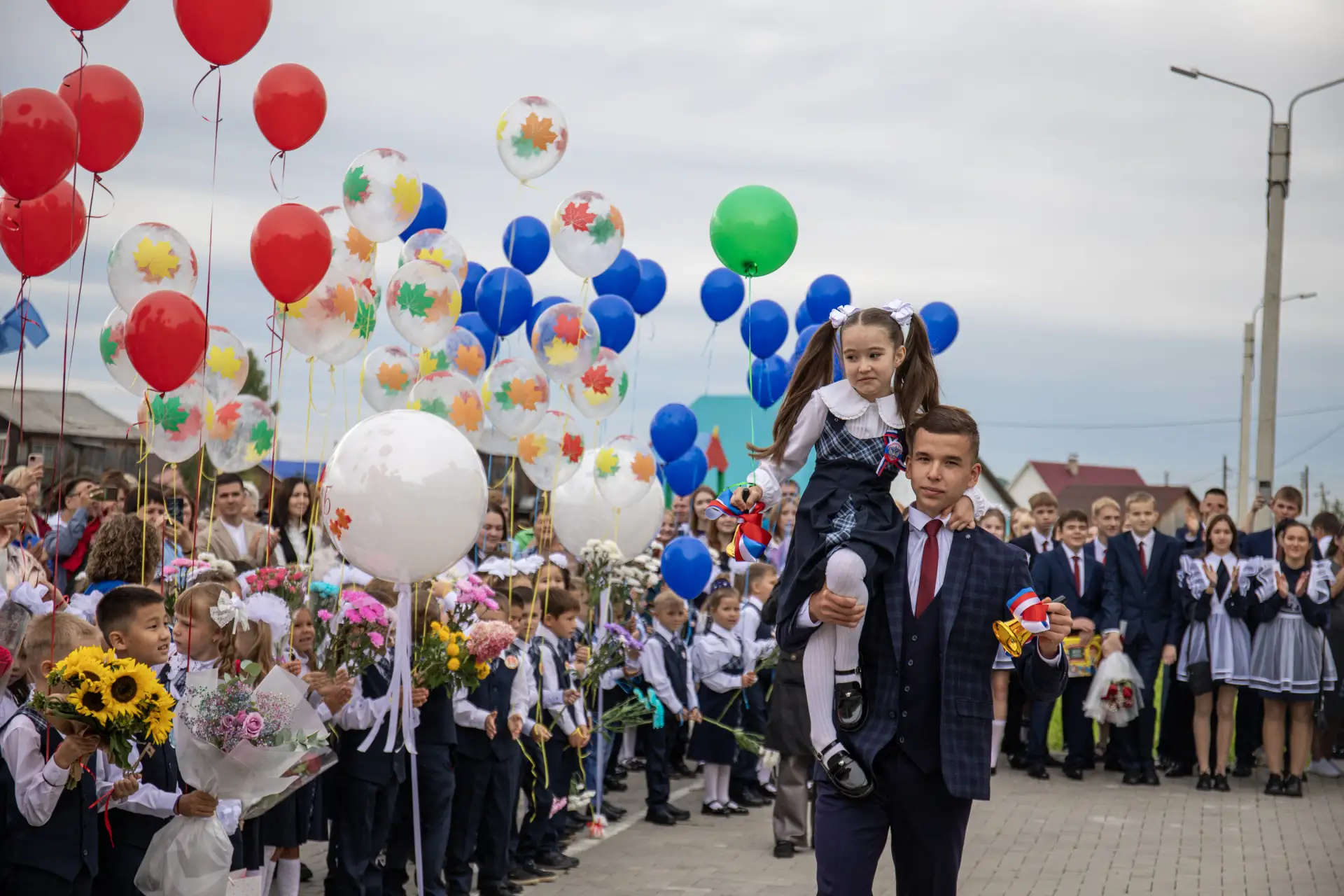 🔔 Дорогие друзья! Мальчишки и девчонки, родители и педагоги! Поздравляем вас с началом...