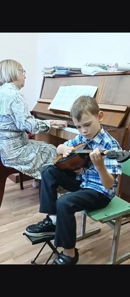 В ДШИ с. Агой продолжается пора контрольных уроков! Экзамены идут один за другим, и сей...