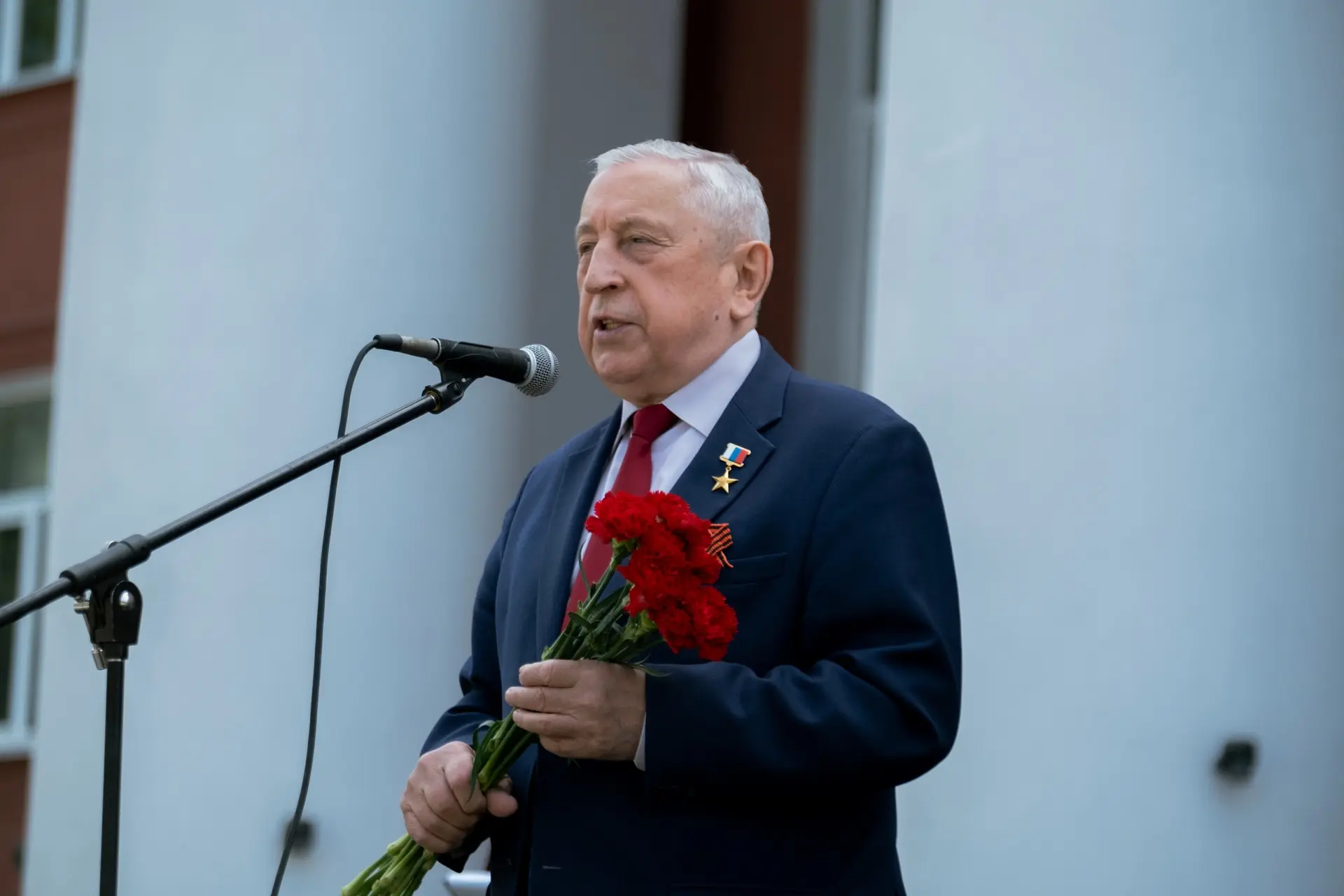 Мы помним, мы гордимся 🕊️  Накануне 81-летия Победы в Великой Отечественной войне в университете сос