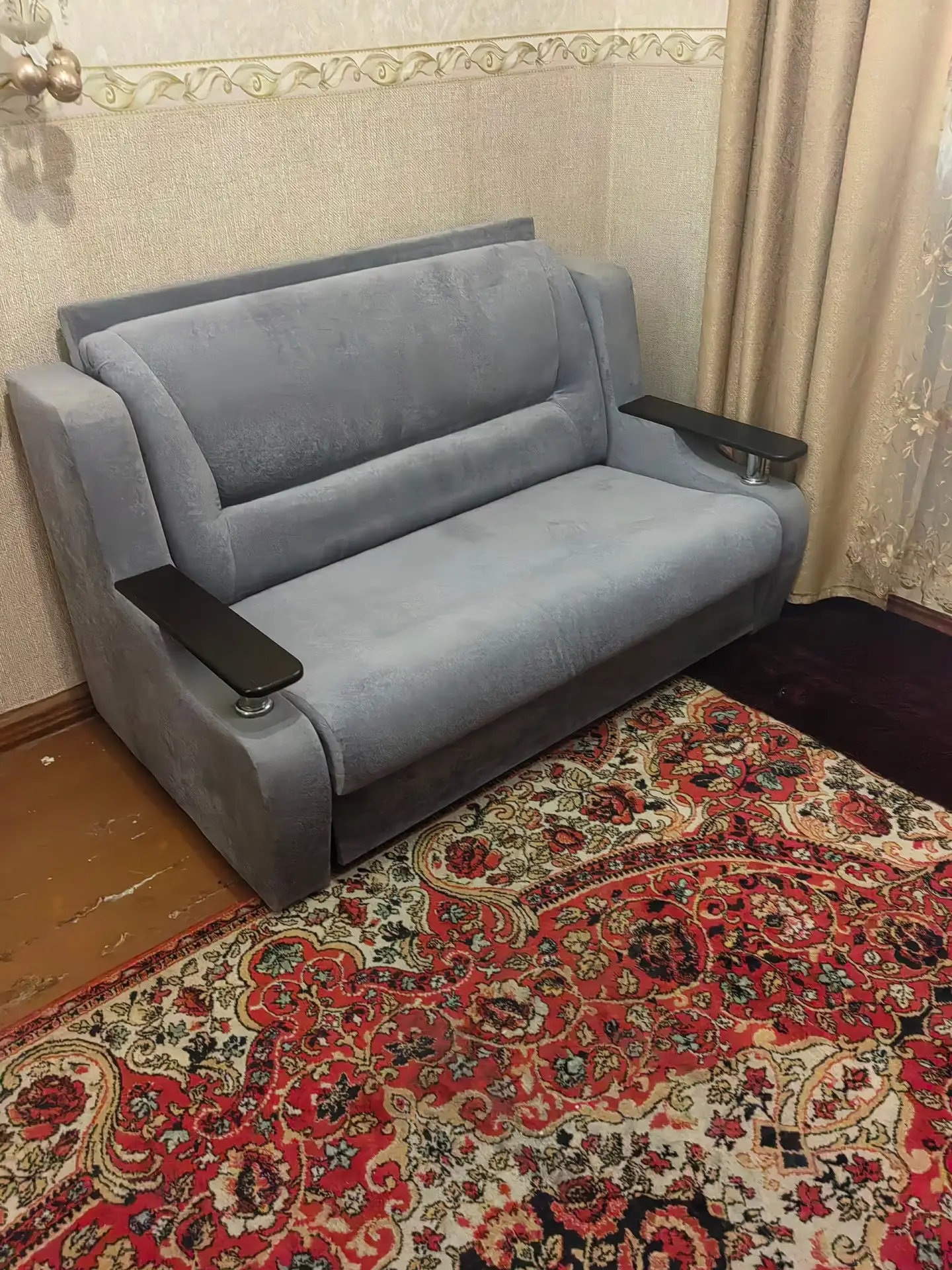 Сдам комнату в общежитии, 19 кв. м. Район ул. Свободы и 10 пер. Для одинокой девушки ил...