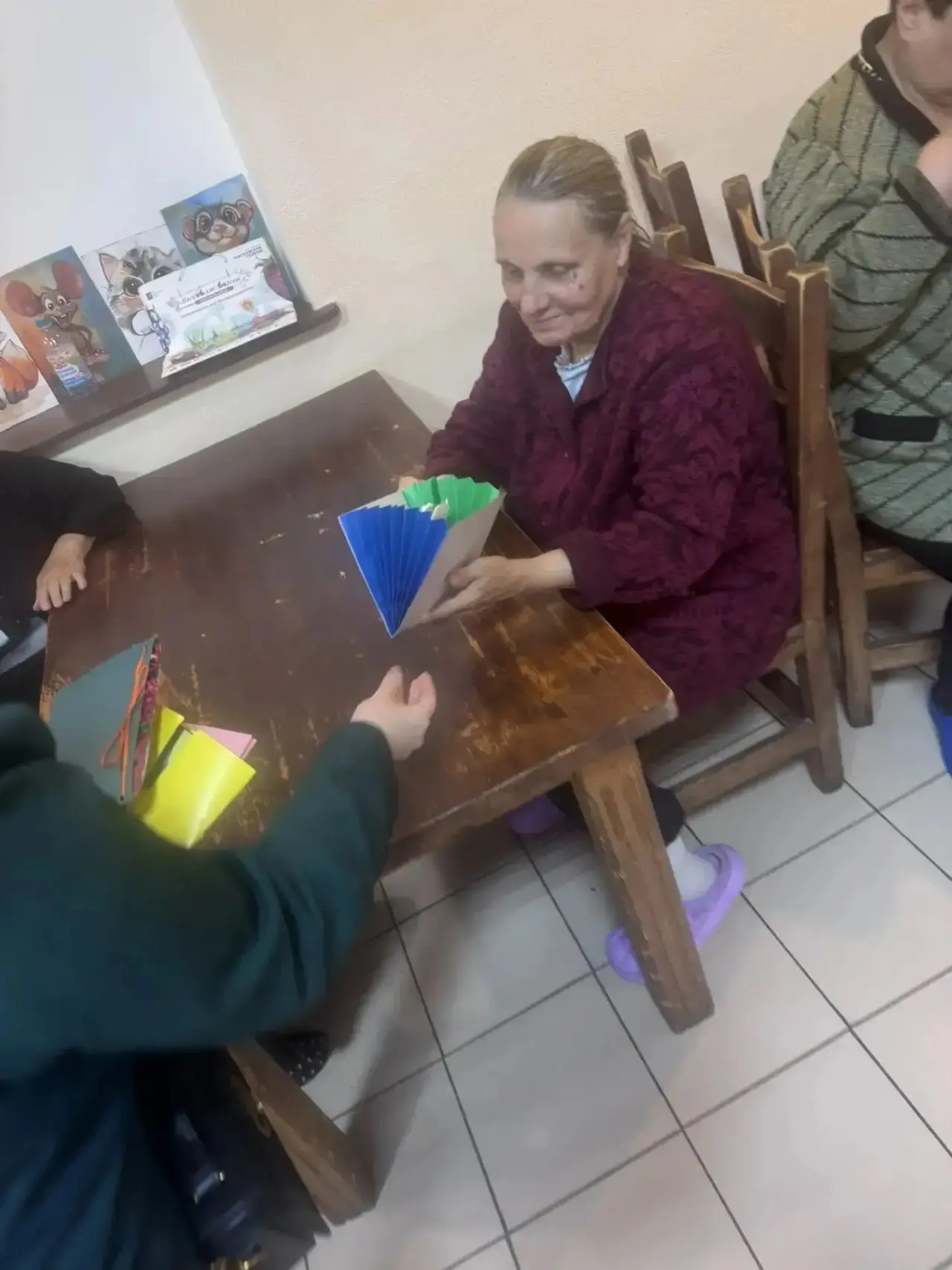 👵👴В преддверии Дня пожилого человека ученики начальных классов нашей школы «Зелёные а...