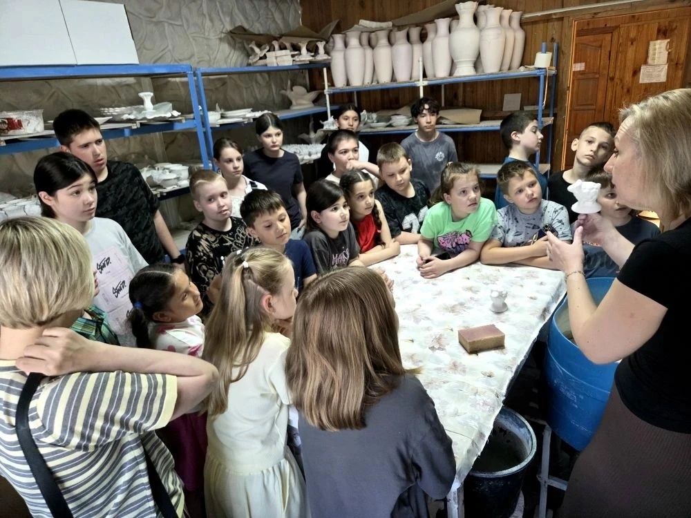 ➡ ОБРАЗОВАТЕЛЬНАЯ ЭКСКУРСИЯ   🚌 Ученики 3 "А", 3 "Б", 3 "В", 4 "Б" классов второго корпуса нашей шко