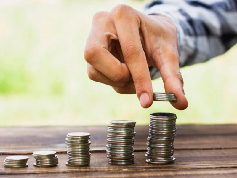 Минфин анонсировал поэтапное повышение МРОТ