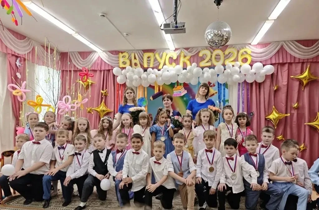 ДОШКОЛЯТА В «ШКОЛЕ НЕПОСЛУШАНИЯ»  Как же весело и необычно прошёл выпускной у дошколят из «Умки»! В 