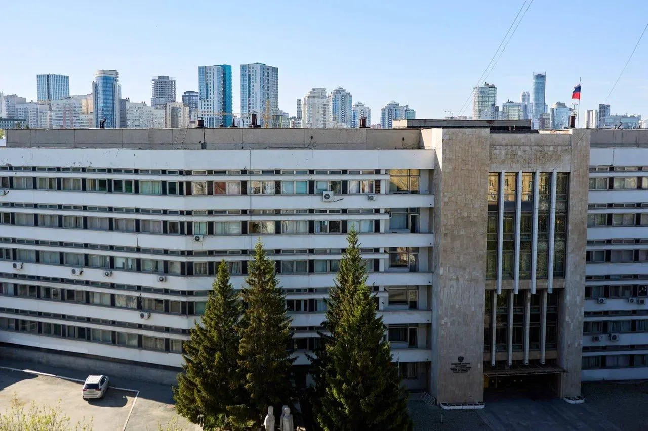 Сегодня работаю в Москве, а завтра рано утром вылетаю в очередную командировку. На этот раз в Екатер