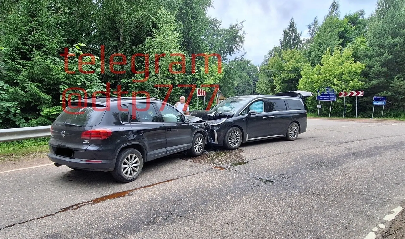 🚨 В Дмитровском произошло лобовое столкновение 

По свидетельству участника ДТП, водитель «Тигуана»