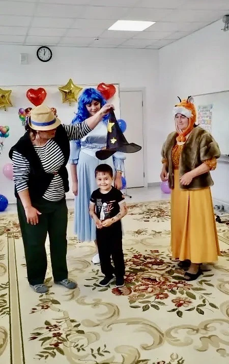 Сегодняшний день был особенным для наших ребят! 
Воспитатель М. Х-М. Джамбаева подарила детям средни