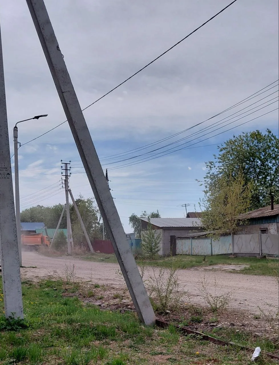 💬 Жители улицы Серова жалуются на движение большегрузов через частный сектор  Подписчики обратились 