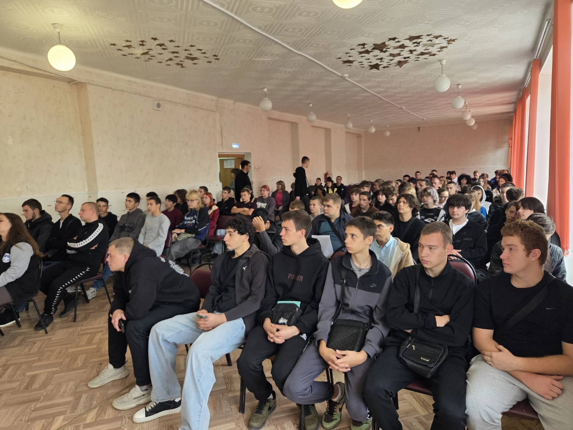 В Хворостянском государственном техникуме прошла лекция, посвященная участию администра...