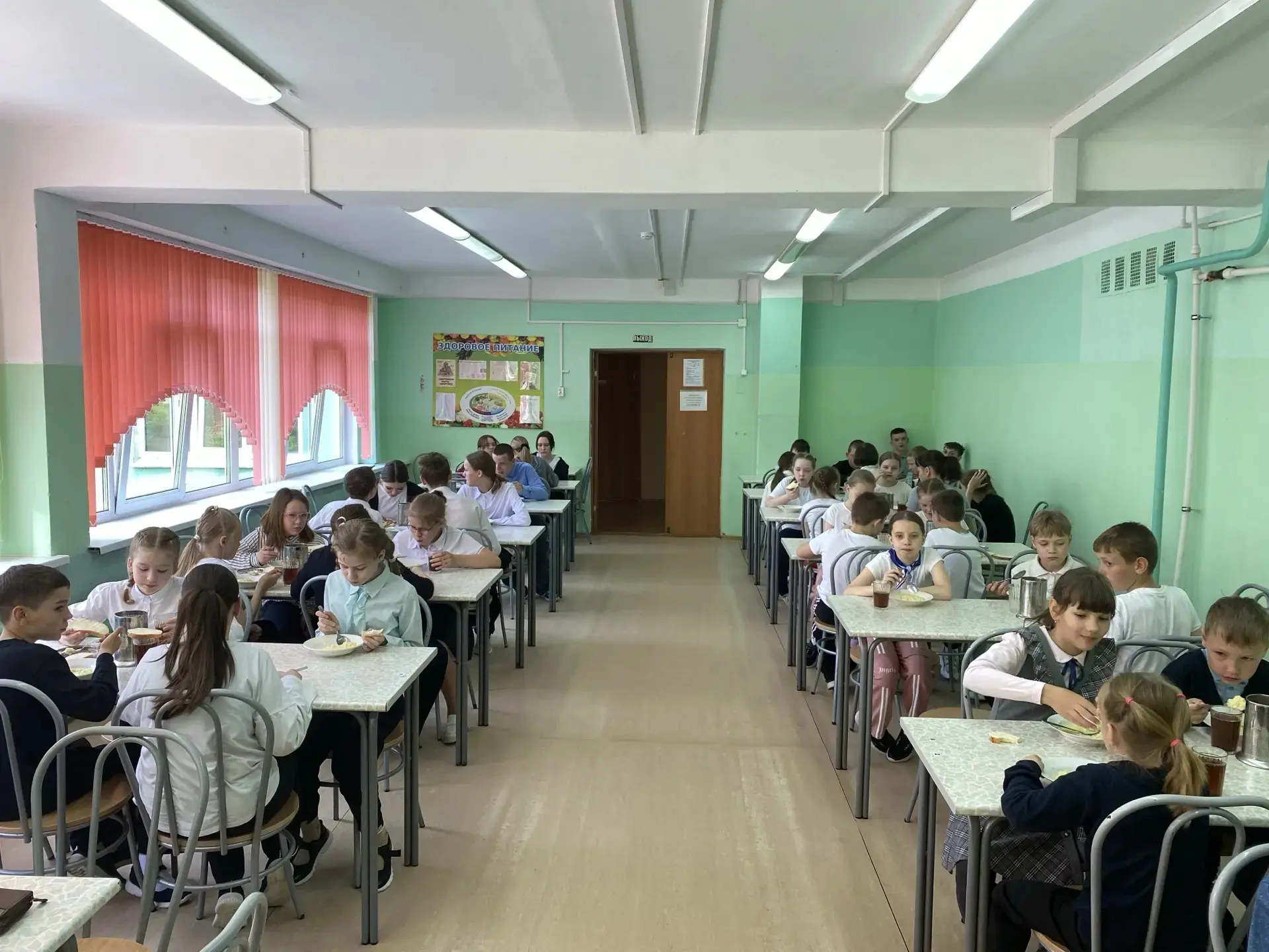 "Сегодня, 19 мая, в Пчёвжинской средней школе им. А.И. Сидорова прошёл общественный контроль организ