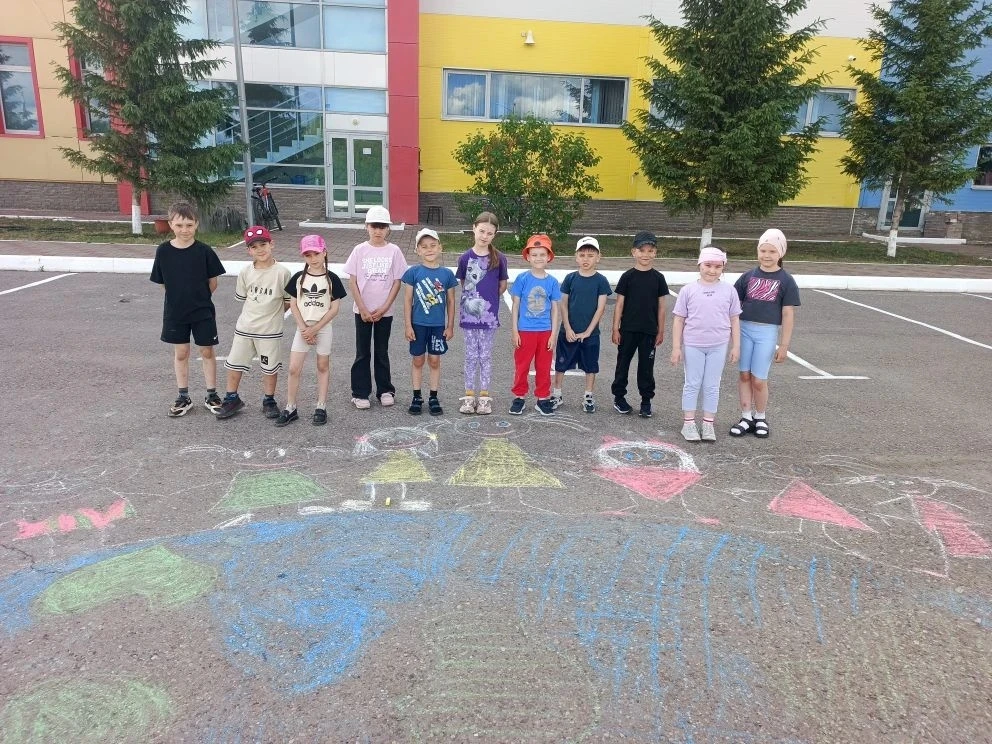 Что для вас детство? 🌈🍦