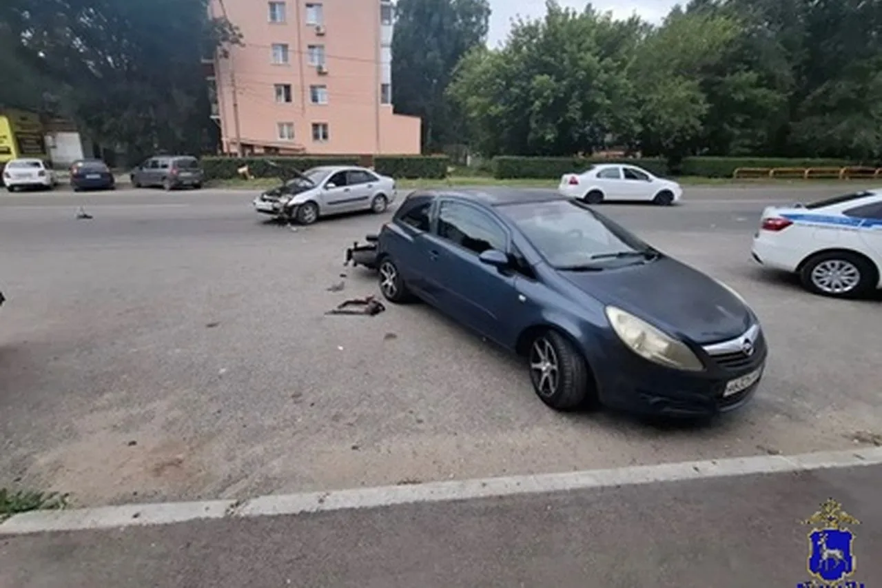 В Тольятти пострадал водитель мотоцикла, который столкнулся с двумя автомобилями

"Форд Фокус", за р
