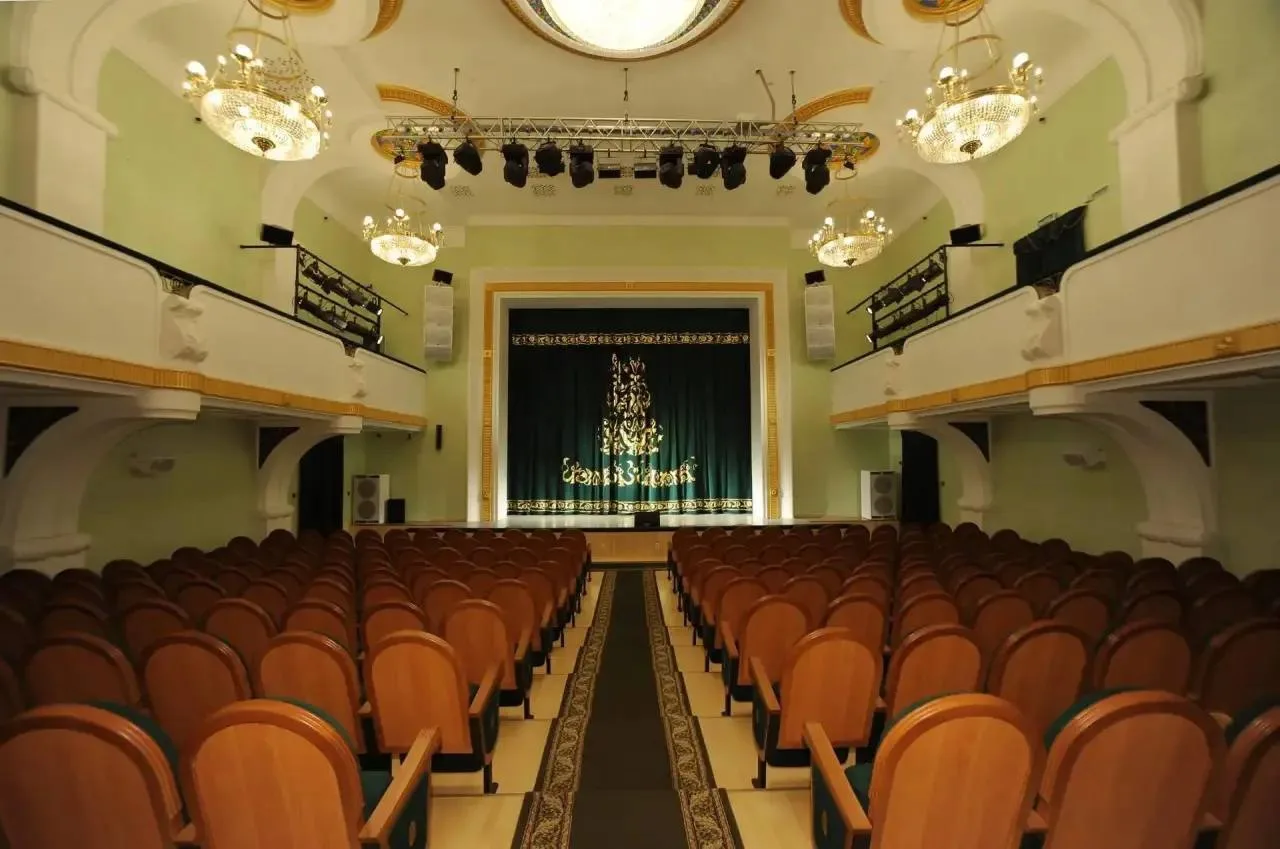 🎭 Татарский театр Оренбурга — победитель всероссийского конкурса!

Театр имени М. Файзи вошёл в чис