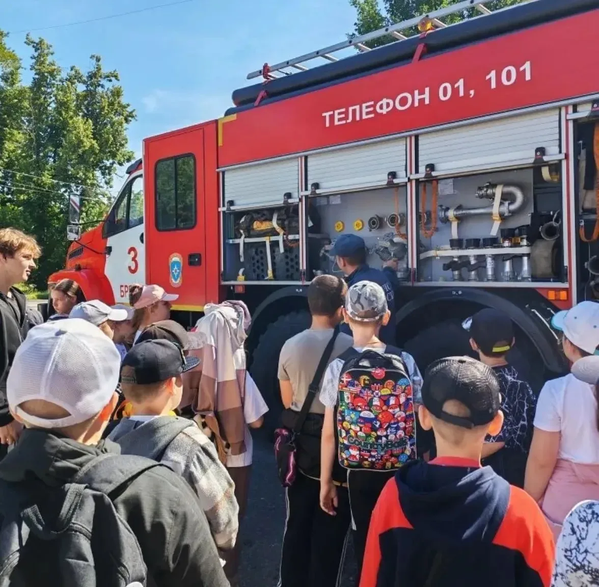 Экскурсия 🚒

19 июня 2026 года учащиеся 5-го и 7-го отрядов лагеря «Искорка» посетили Пожарно-спаса