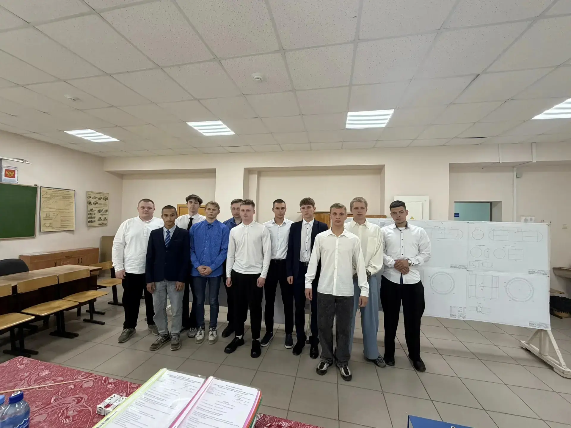 🎉 Дипломные работы сданы! Поздравляем выпускников специальности 22.02.06 «Сварочное производство»! 