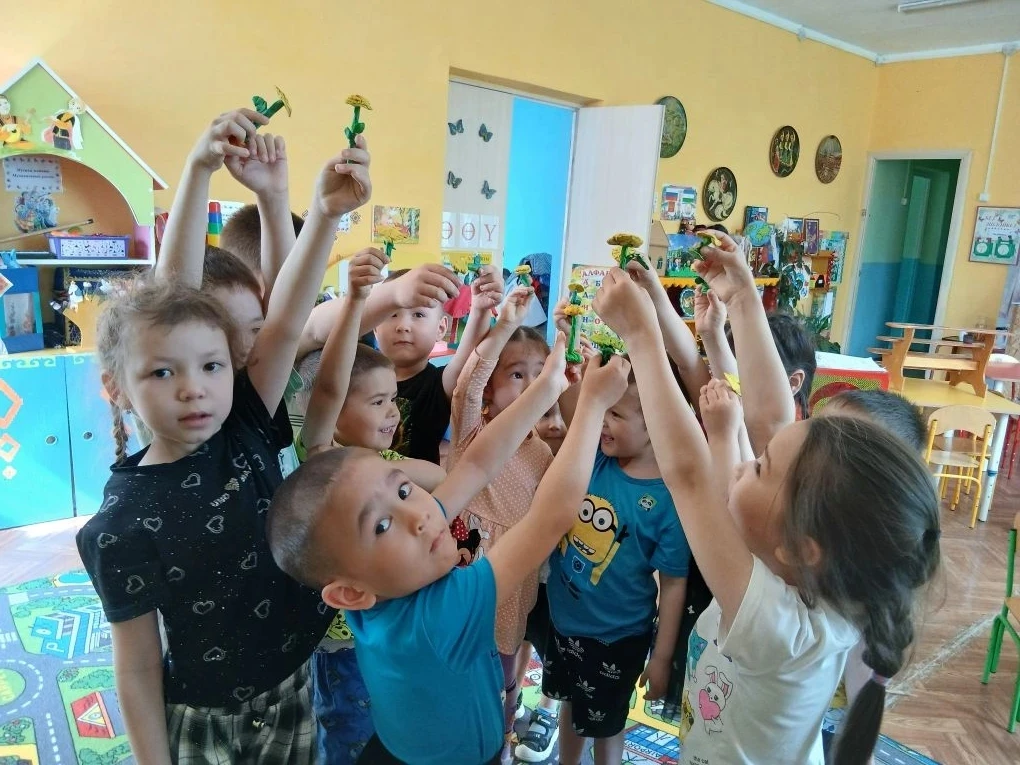 "Бәпембәләр» яланында." Күбәләк» төркөмөндә , уның файҙаһы тураһында балалар менән феке...