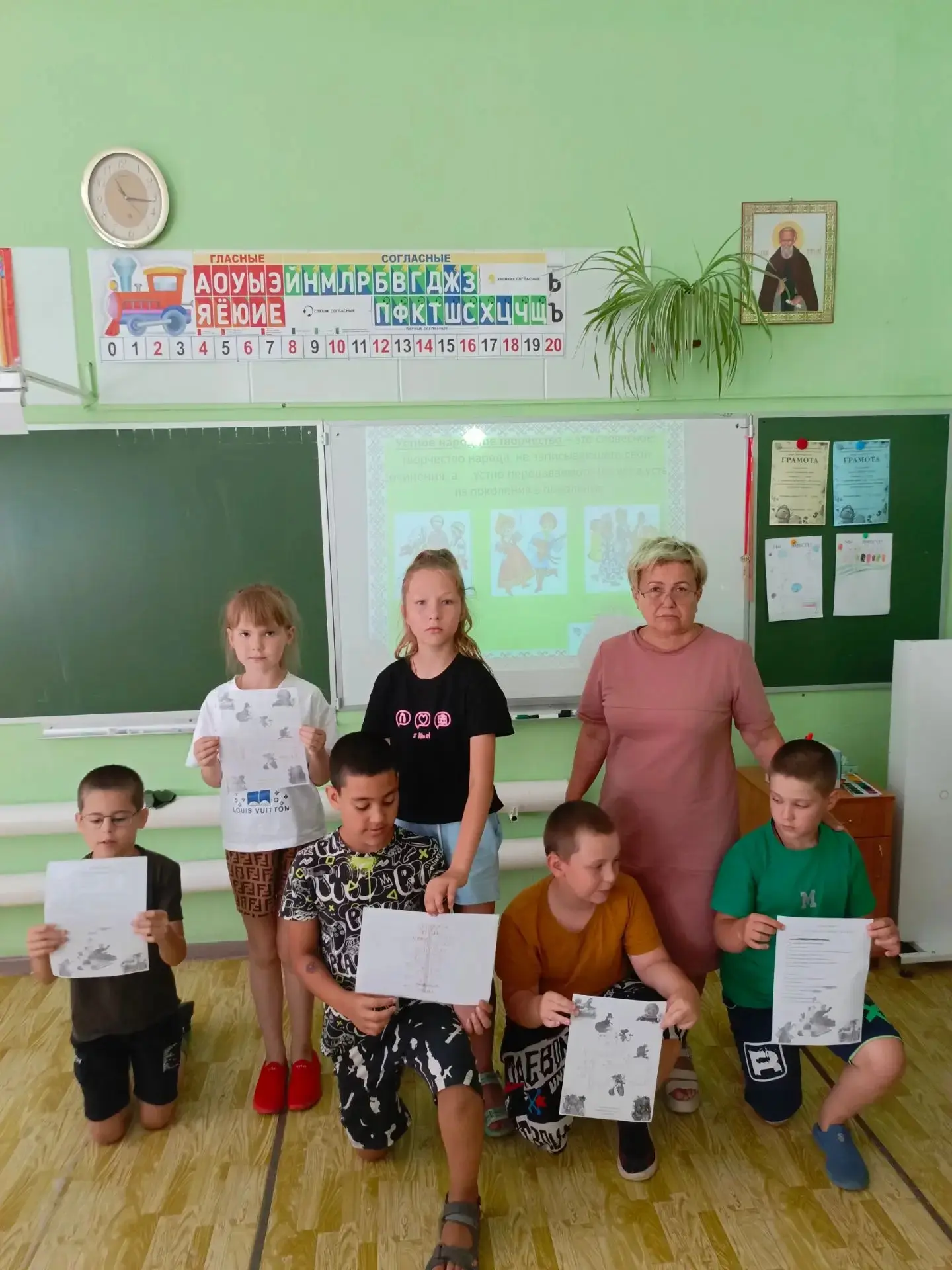 7 июля в пришкольном лагере прошёл яркий и познавательный конкурс знатоков «Ларец народной мудрости»