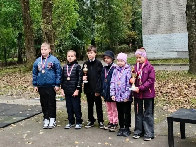 🎯 «Школьная лига городошного спорта»: яркие эмоции и спортивные победы! 🏅