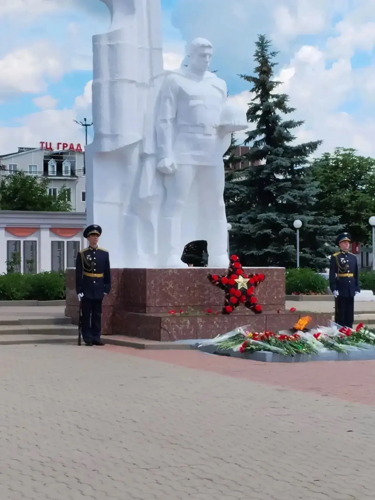 Сегодня, в 85 годовщину трагических событий начала Великой Отечественной войны, приняли участие в тр